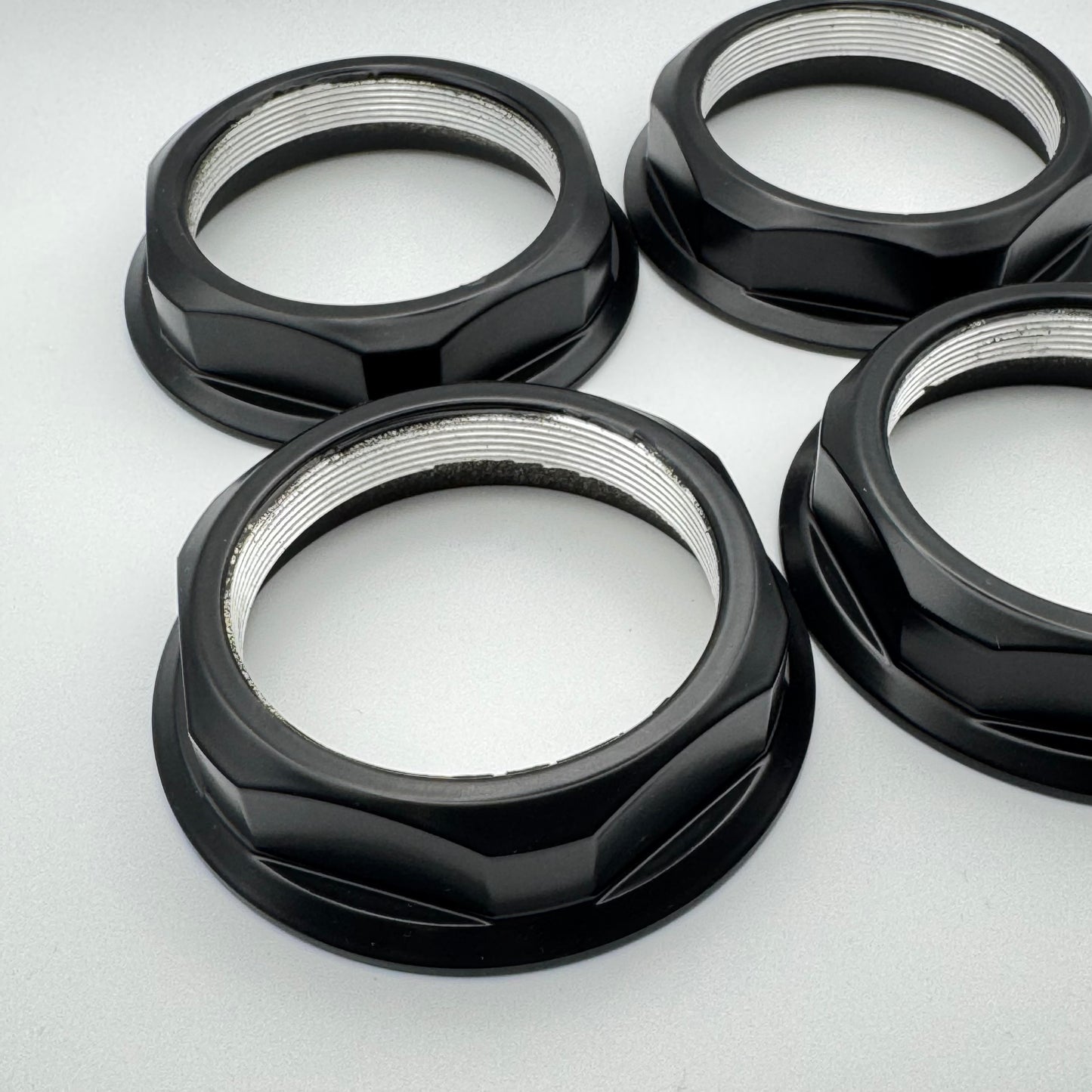Autostrada modena hexes black