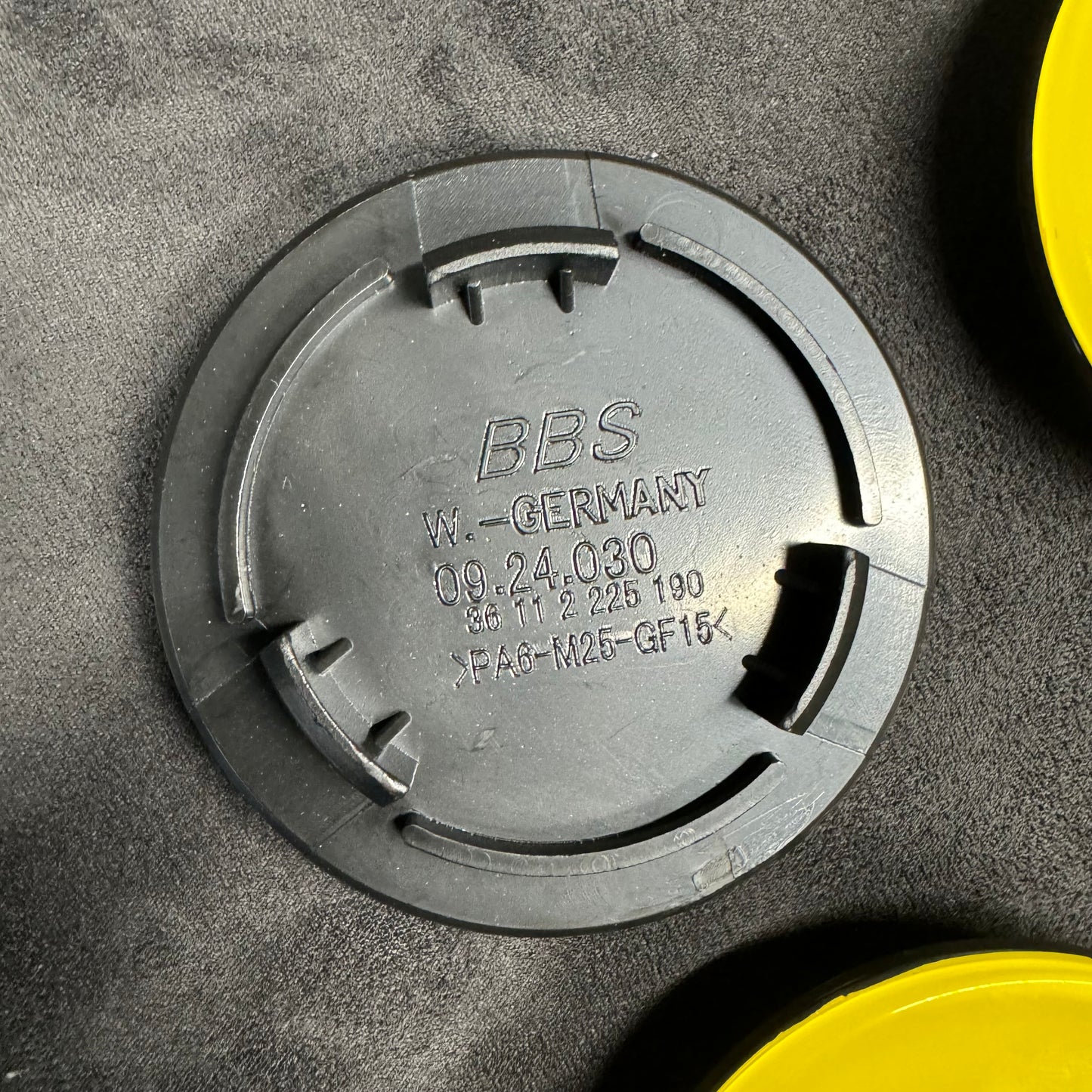 BBS RS LM rz center caps logos 3d 70mm yellow silver 09.24.030 set of 4
