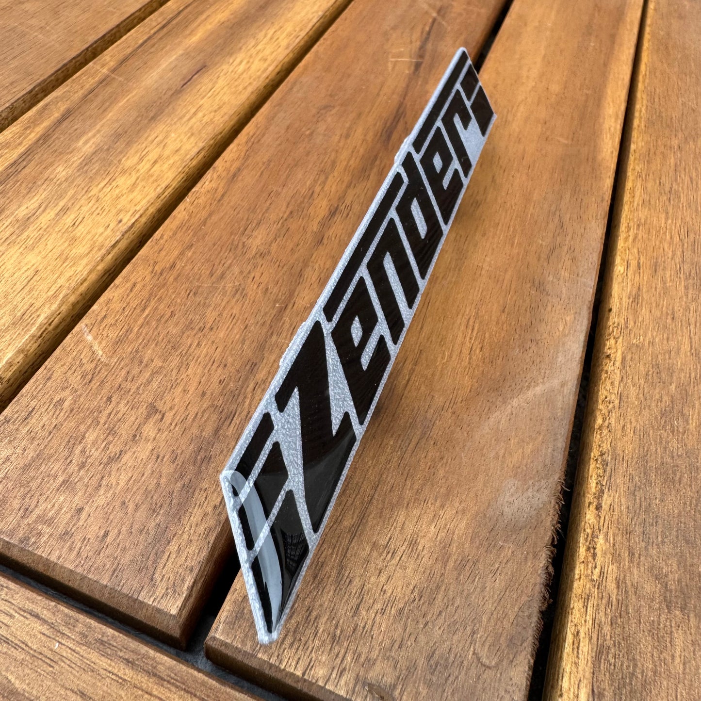 BMW e30 - zender grill badge