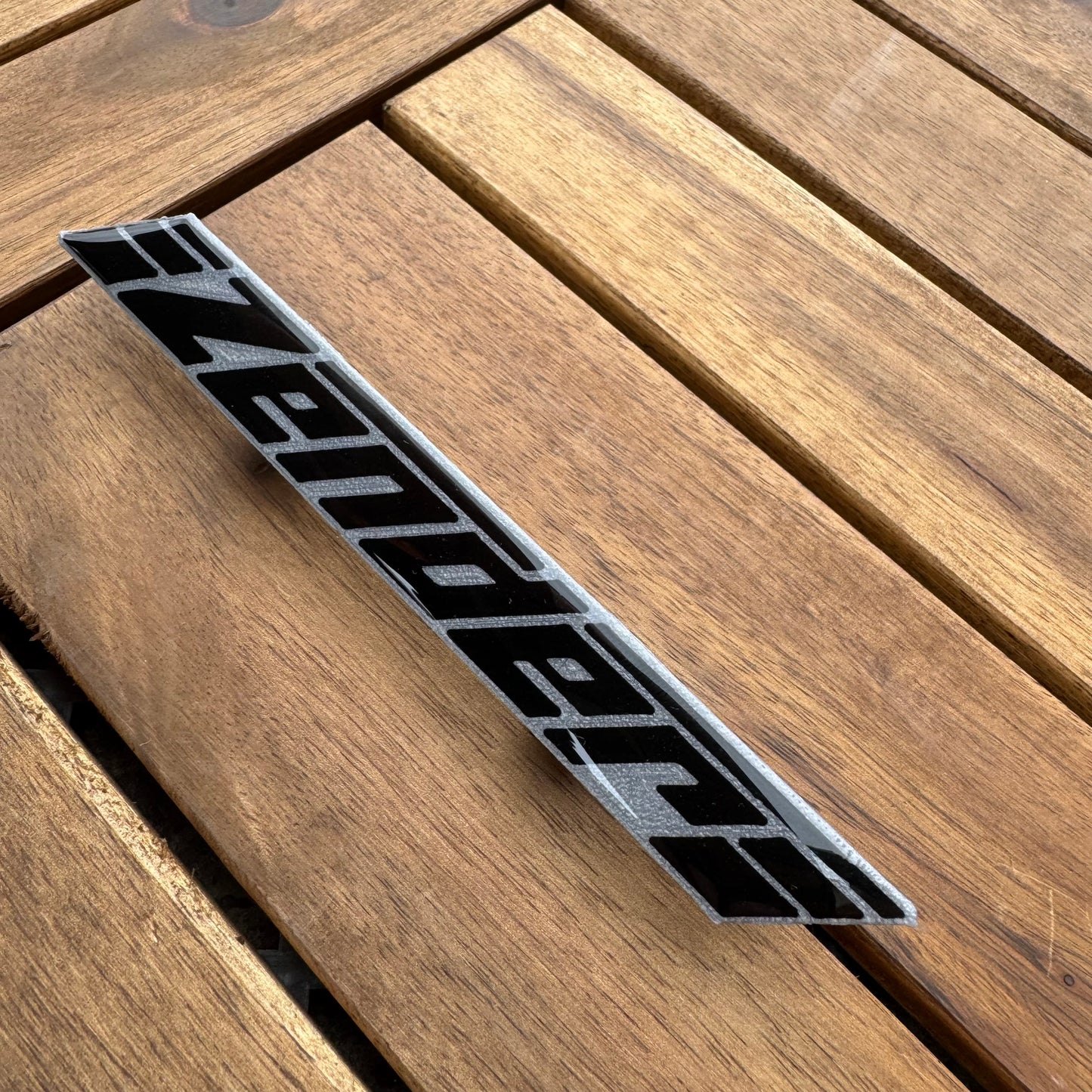 BMW e30 - zender grill badge