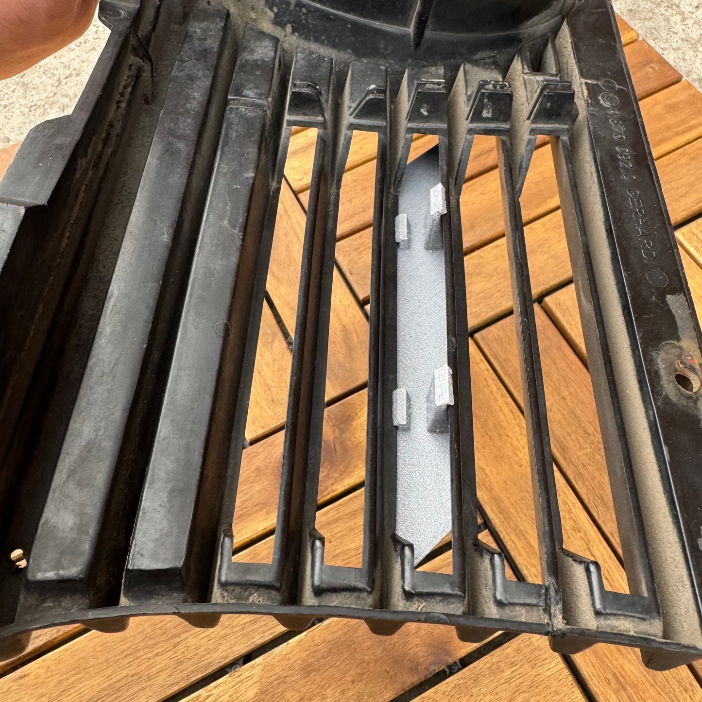 BMW e30 - zender grill badge