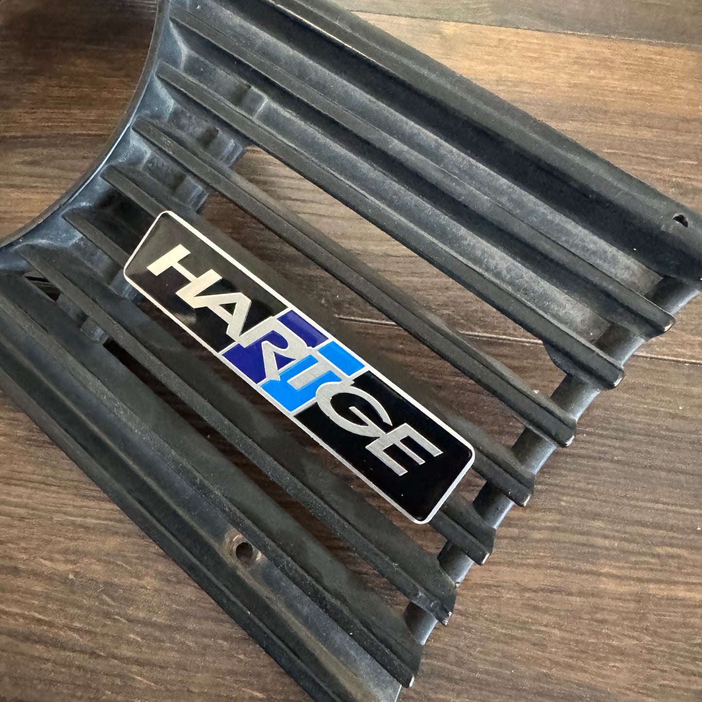 BMW e30 - hartge grill badge