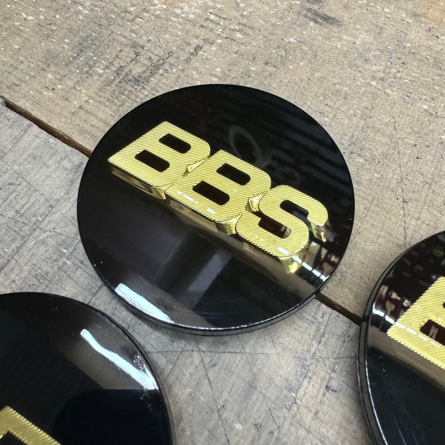 BBS RS LM rz center caps logos 3d 70mm black gold 09.24.030 set of 4